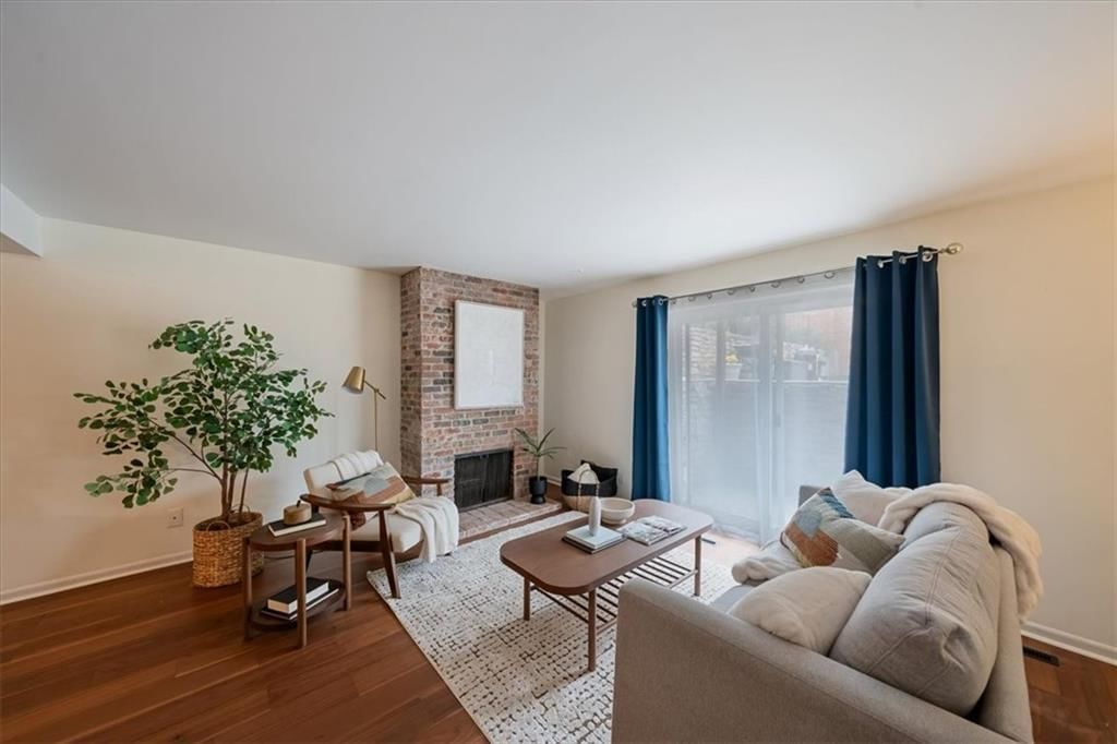 4426 Jarboe Street — photo 7