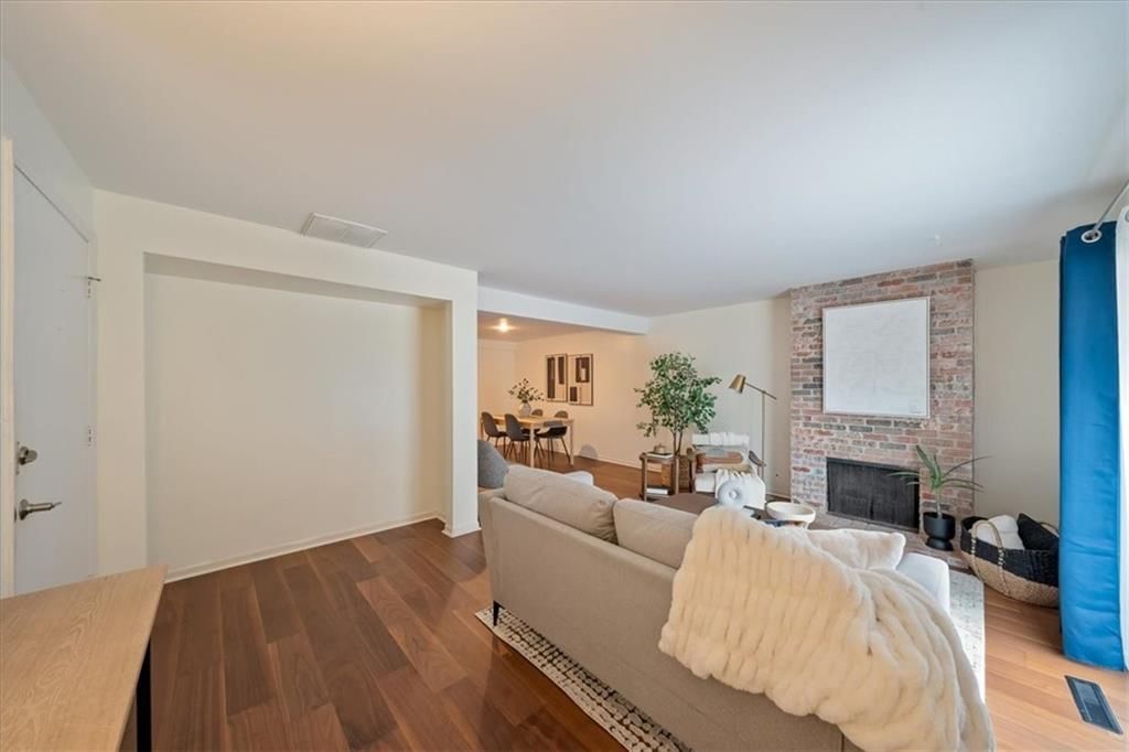 4426 Jarboe Street — photo 8