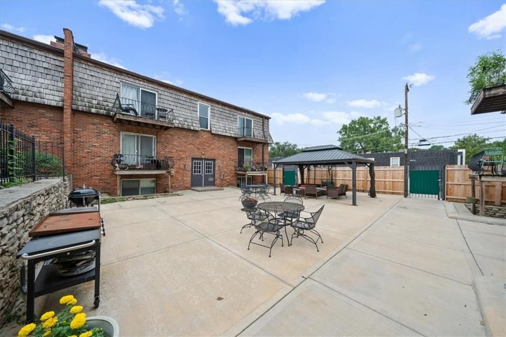 4426 Jarboe Street — photo 22