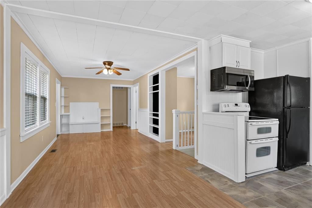 7614 Woodson Road — photo 3