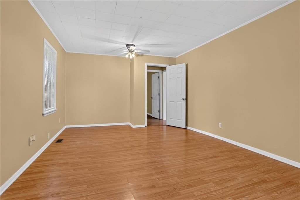 7614 Woodson Road — photo 11