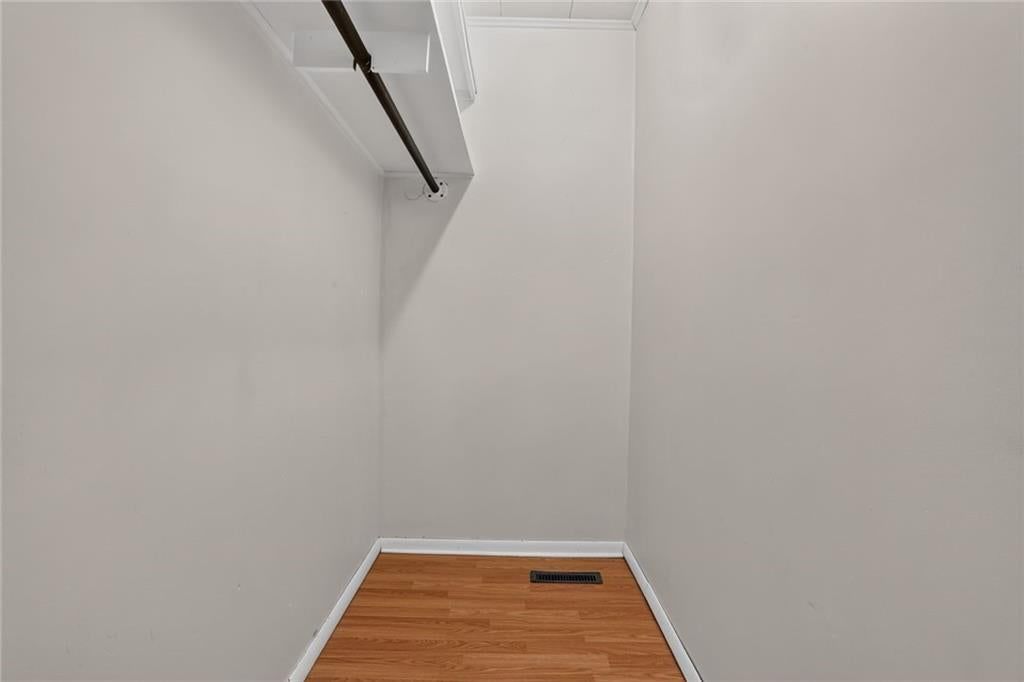 7614 Woodson Road — photo 12