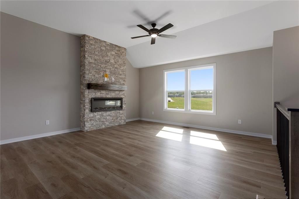 132 SE Nelson Drive — photo 5