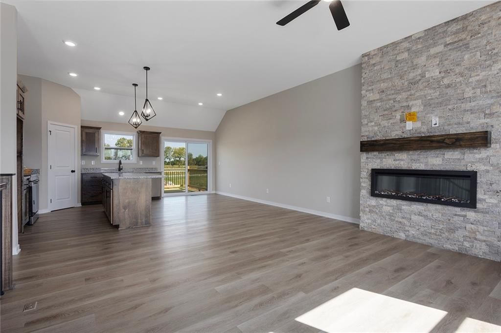132 SE Nelson Drive — photo 7