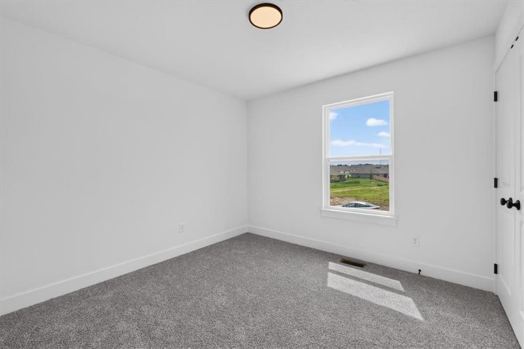 132 SE Nelson Drive — photo 33