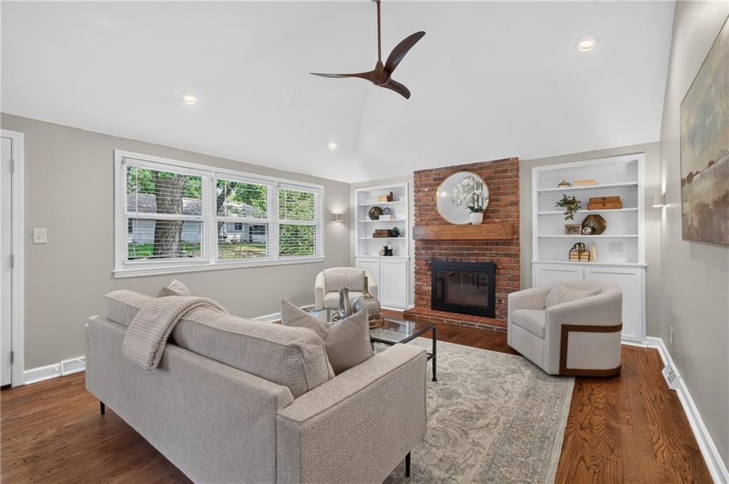6323 Woodson Drive — photo 7