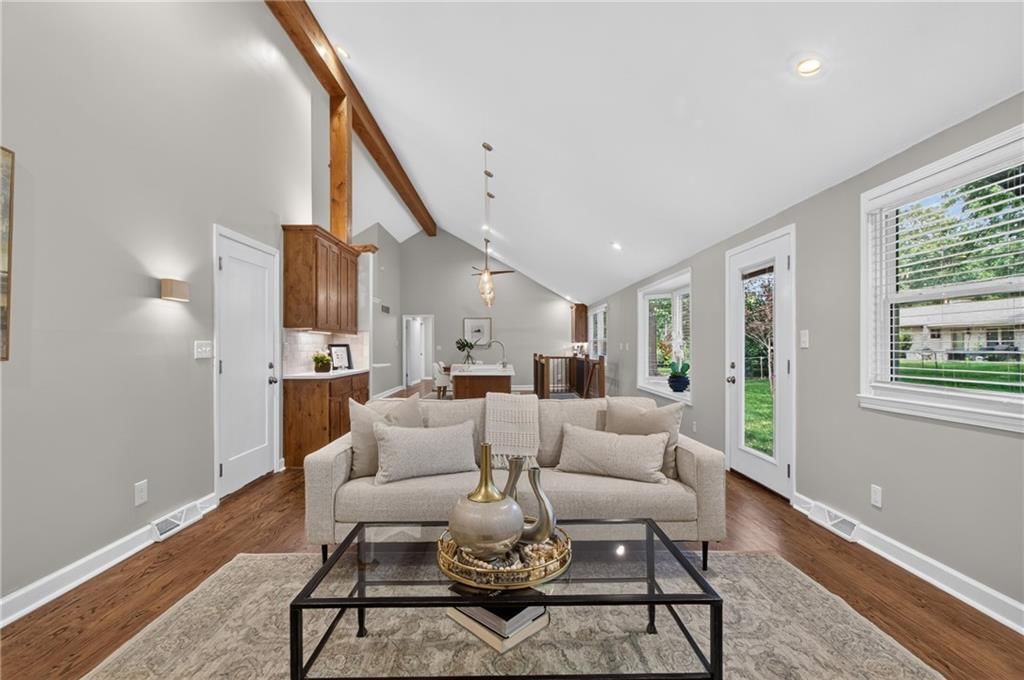 6323 Woodson Drive — photo 11