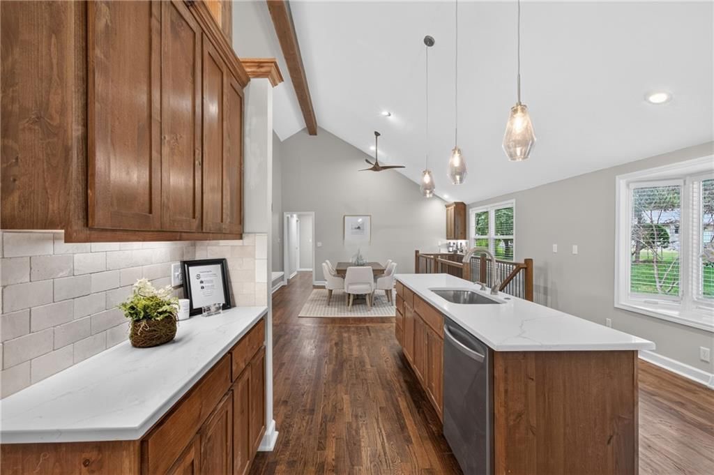 6323 Woodson Drive — photo 13