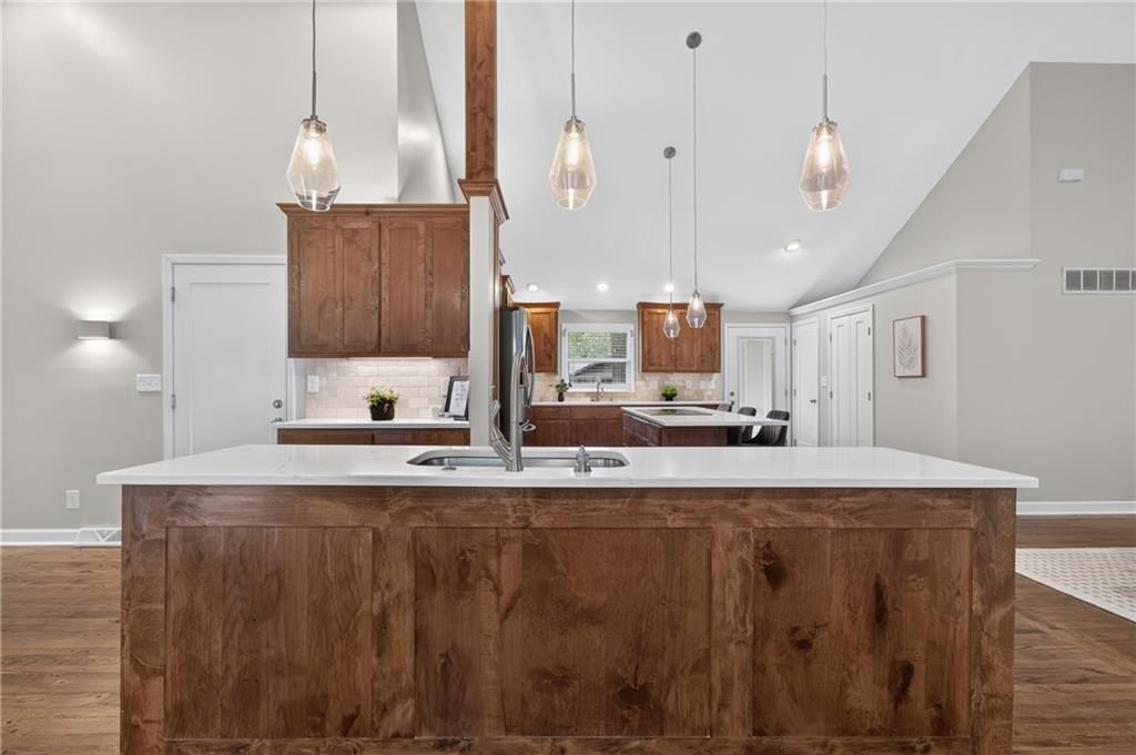 6323 Woodson Drive — photo 16