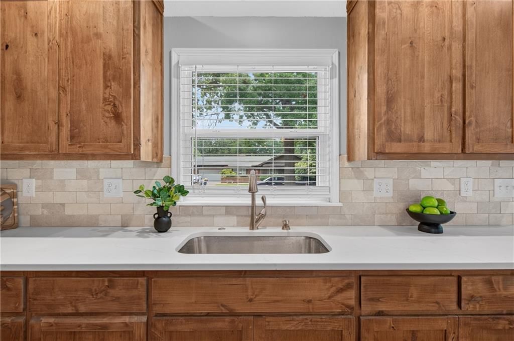 6323 Woodson Drive — photo 28