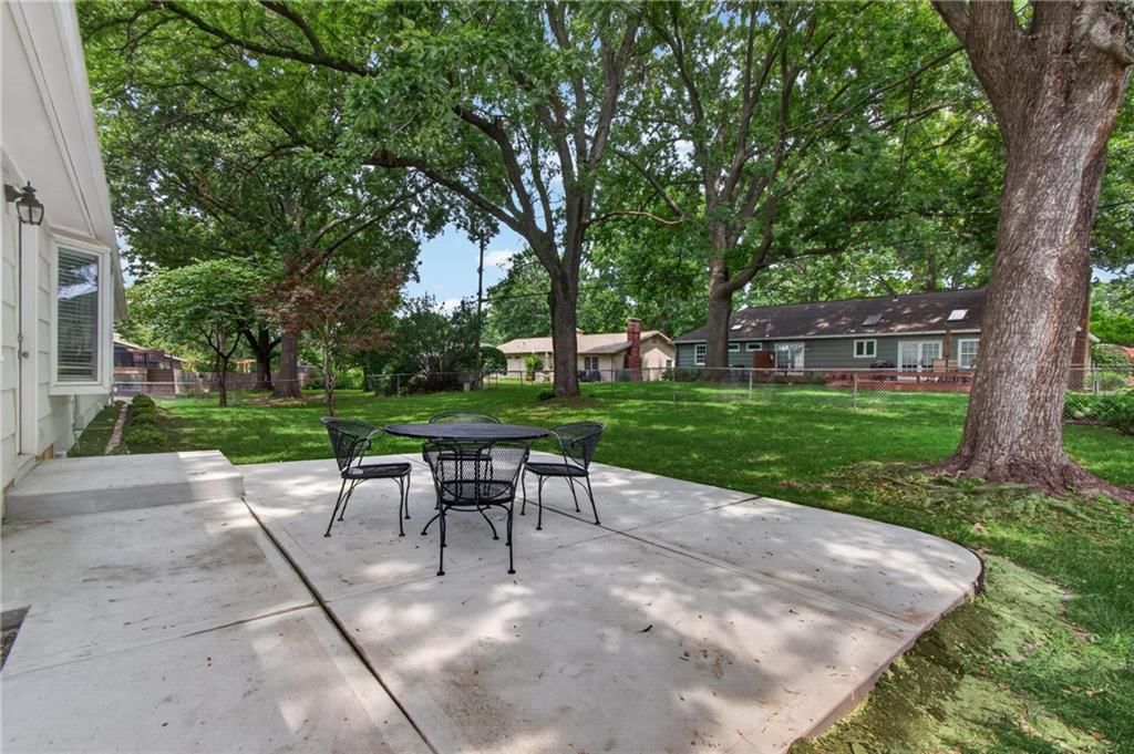 6323 Woodson Drive — photo 52