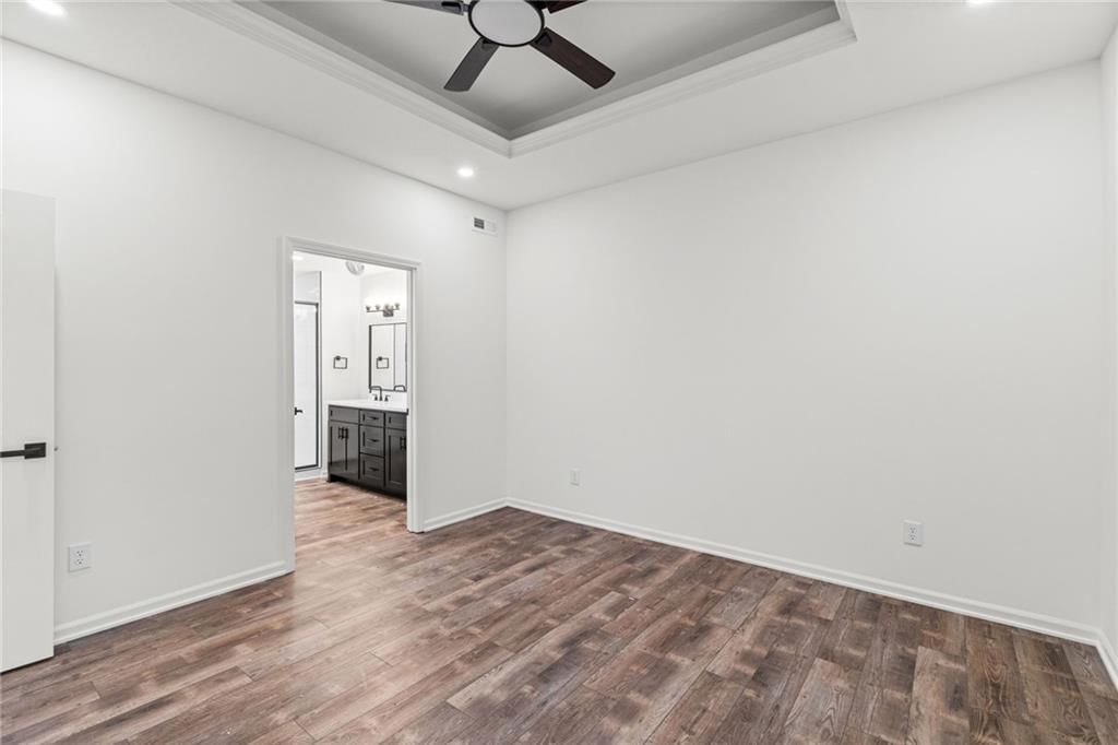 113 E 3rd Street — photo 24