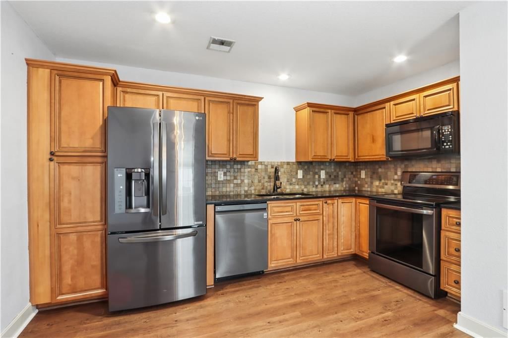13650 Oak Valley Drive — photo 4