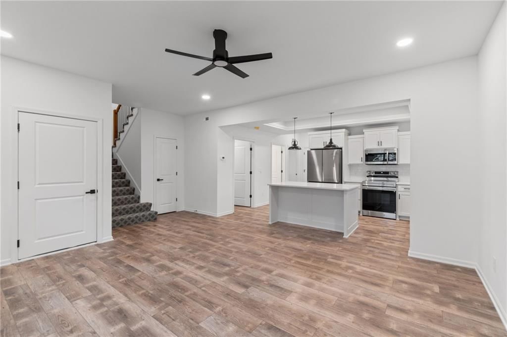 117 E 3rd Street — photo 6