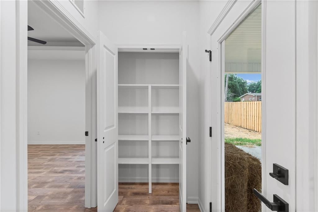 117 E 3rd Street — photo 13