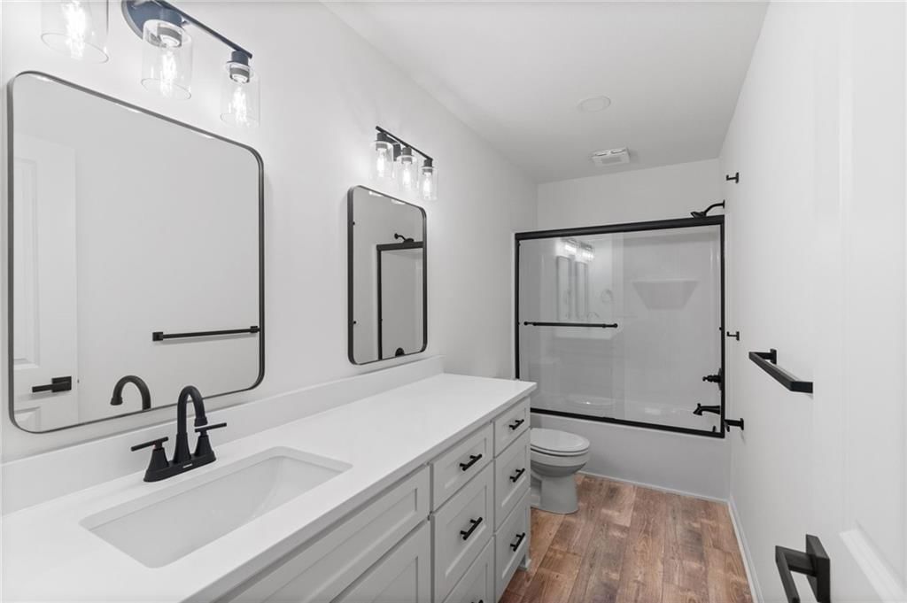 117 E 3rd Street — photo 25