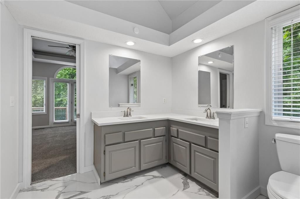 5224 N Main Street — photo 6