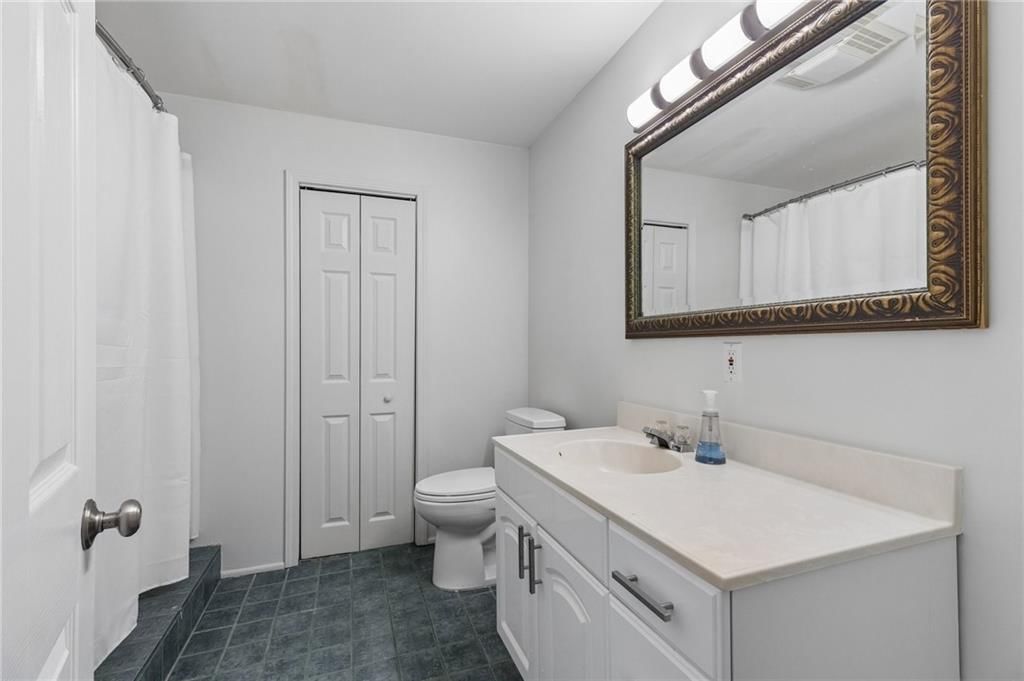 5224 N Main Street — photo 32