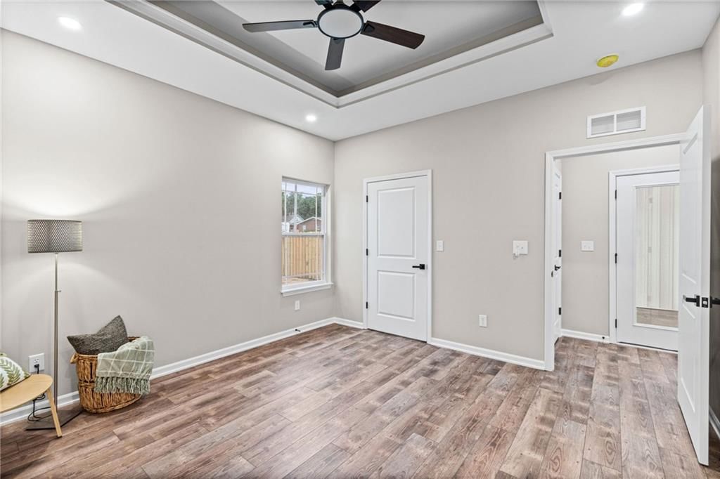 115 E 3rd Street — photo 16