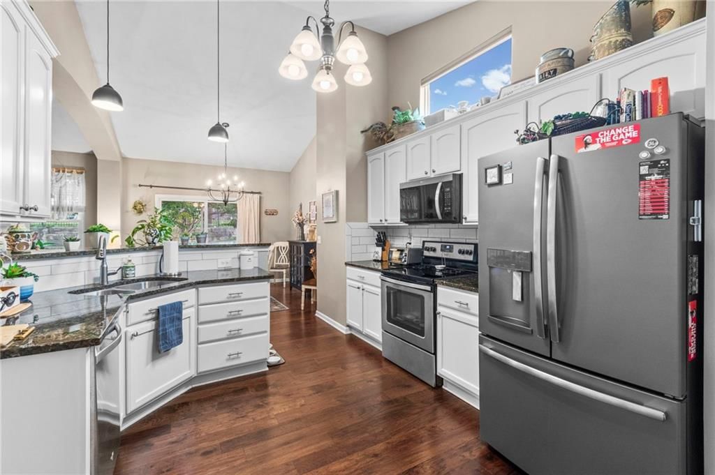 7905 N Lister Avenue — photo 13