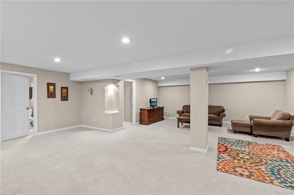 7905 N Lister Avenue — photo 24