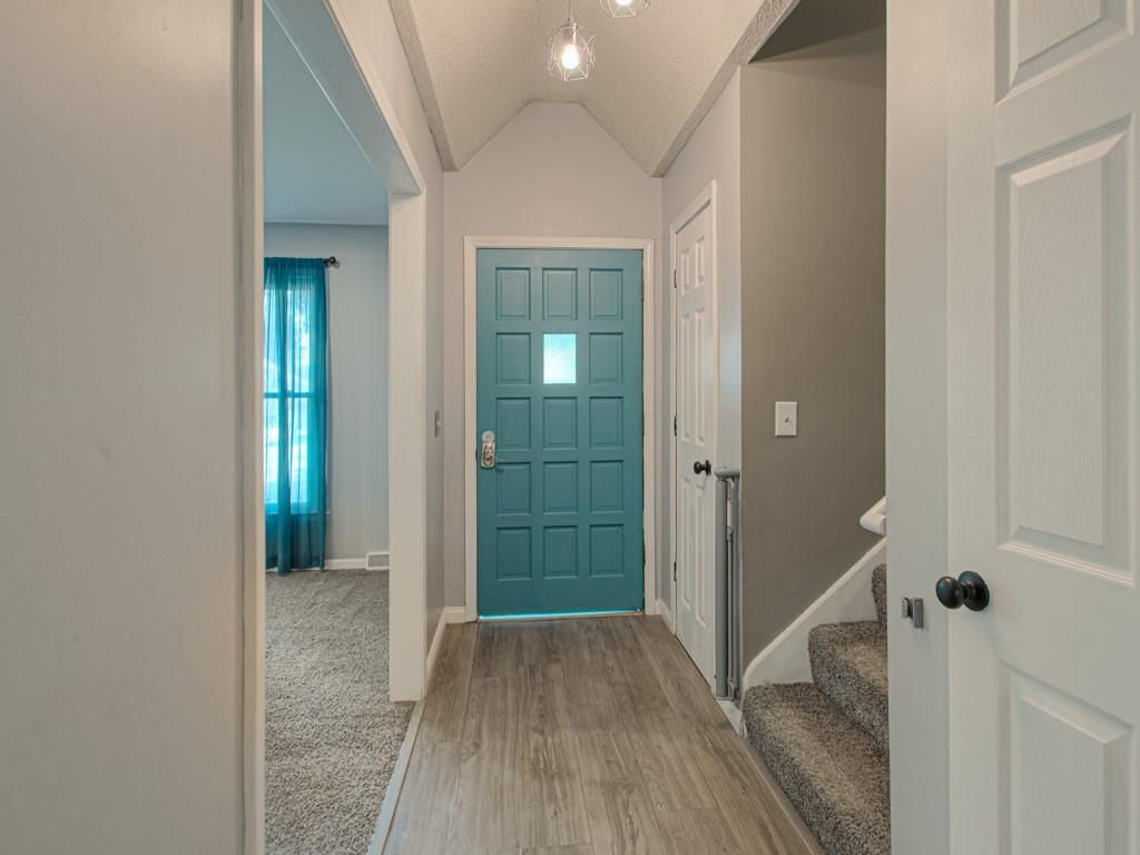 406 Meadow Lane — photo 3