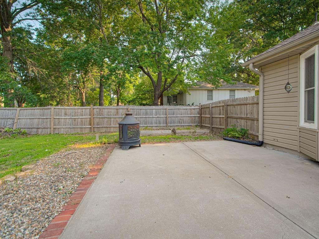 406 Meadow Lane — photo 26