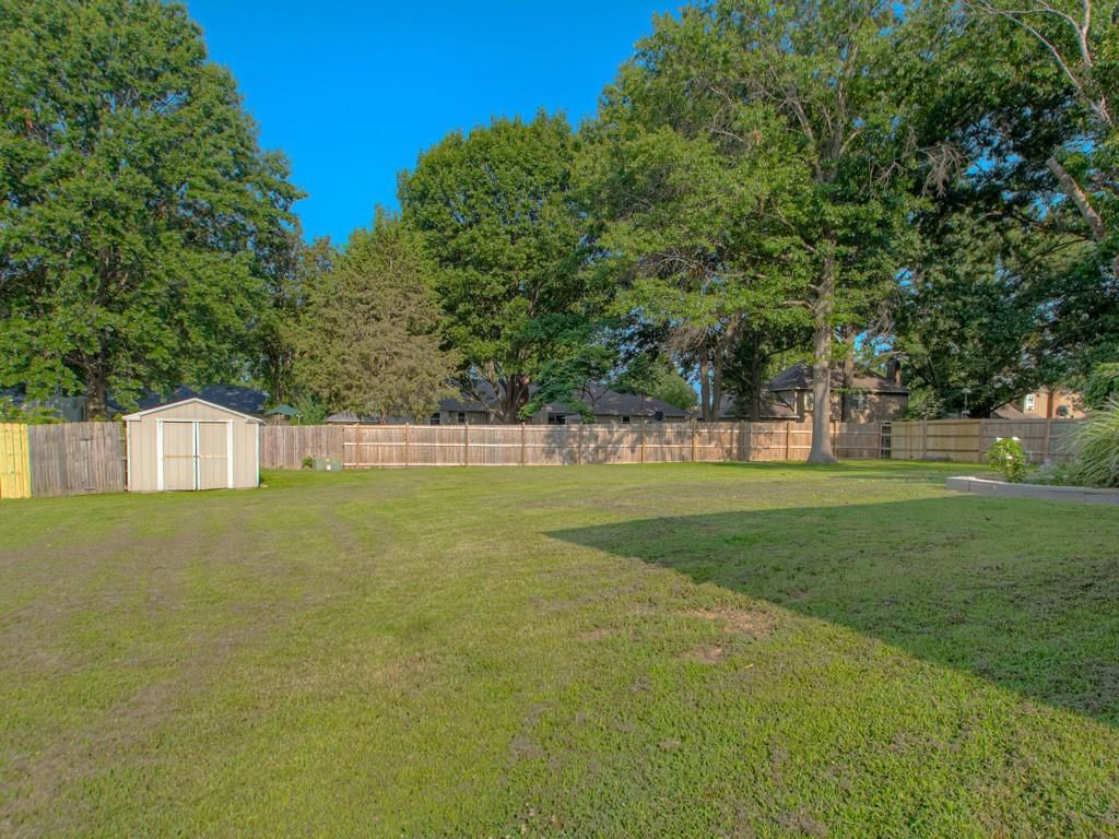406 Meadow Lane — photo 32