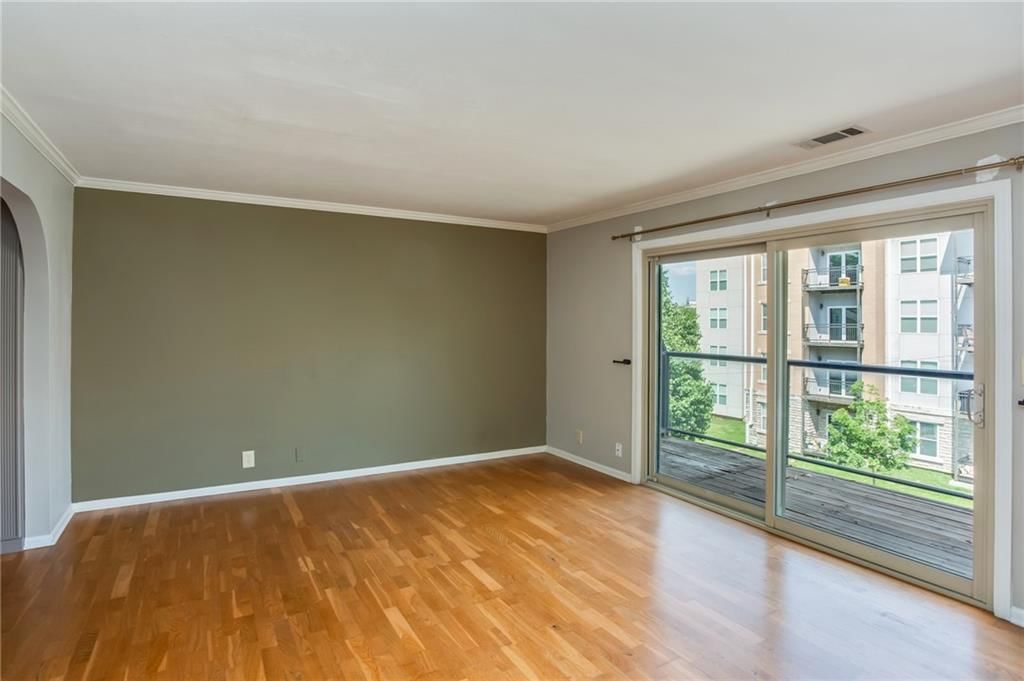 4616 Holly Street — photo 2