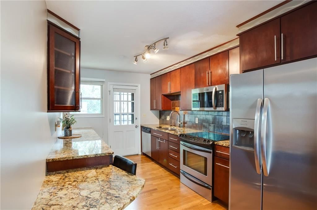 4616 Holly Street — photo 8