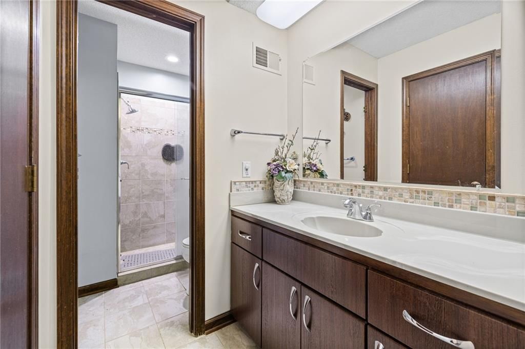 12606 W 69th Street — photo 15