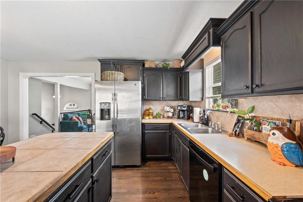 612 NE Cumberland Drive — photo 9