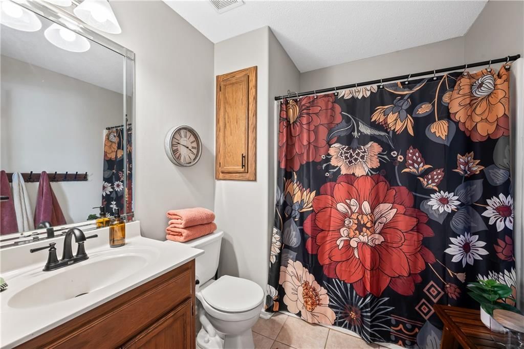 612 NE Cumberland Drive — photo 12