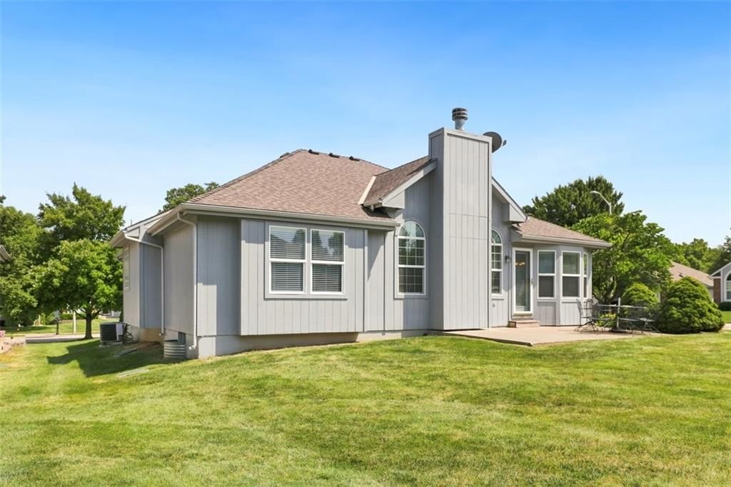 7204 N Cypress Avenue — photo 24