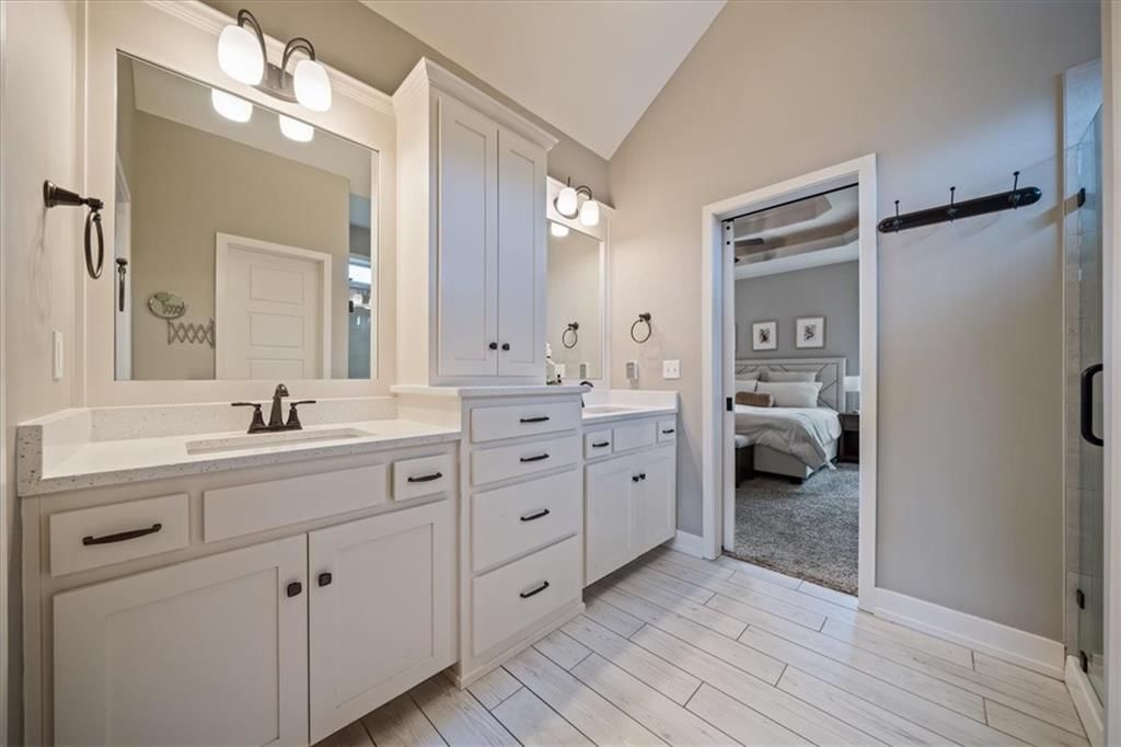 7365 N Lamar Drive — photo 14