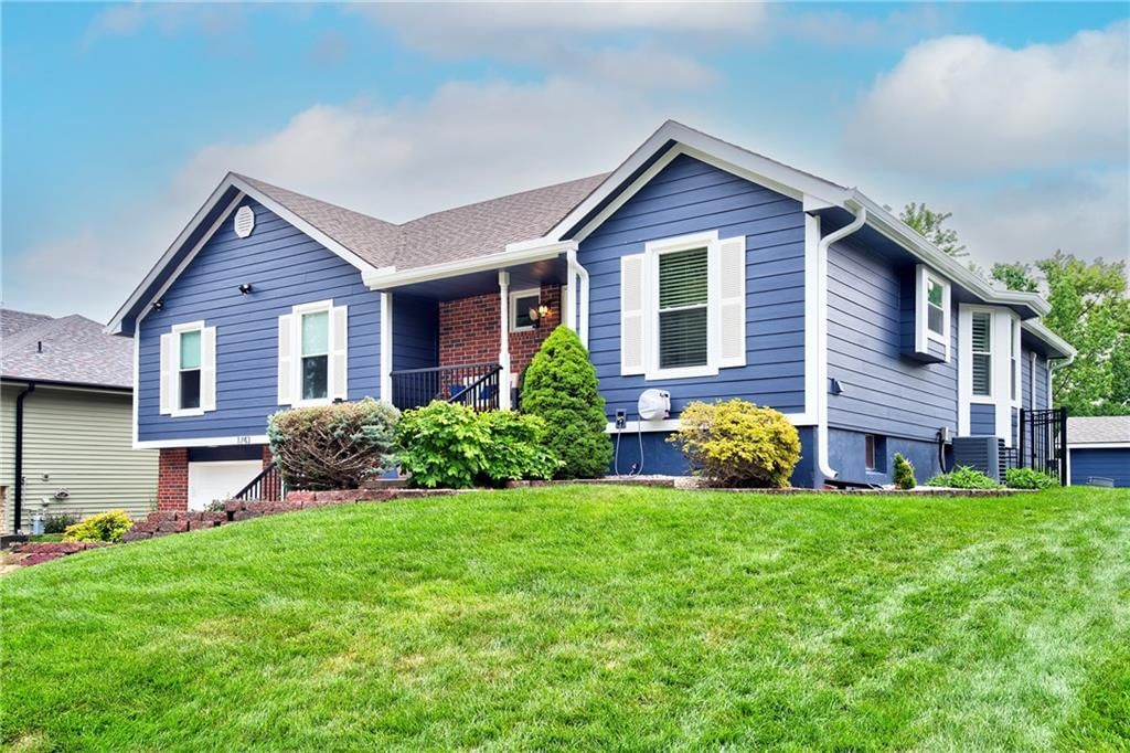 1743 Ridgeview Drive — photo 1