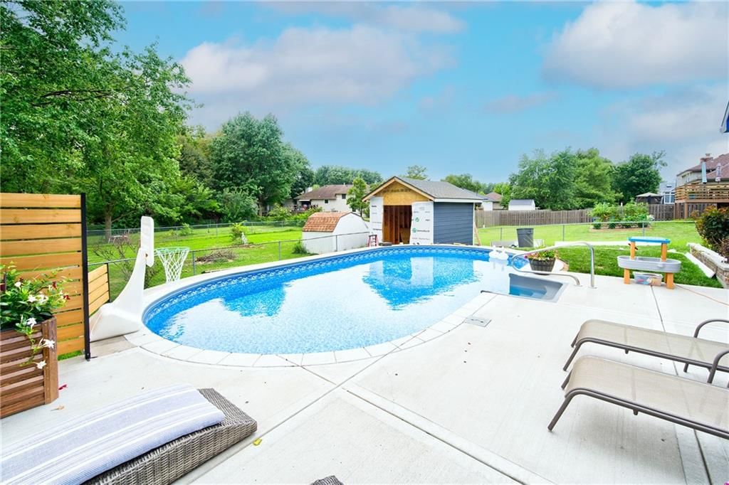 1743 Ridgeview Drive — photo 3