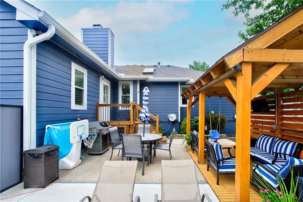 1743 Ridgeview Drive — photo 4