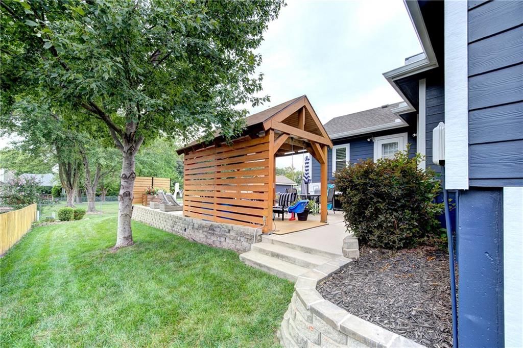 1743 Ridgeview Drive — photo 10