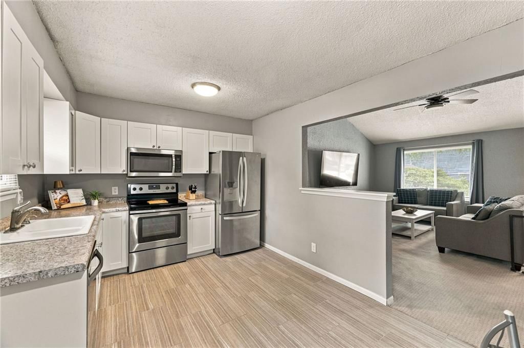 1337 E 123rd Street — photo 17