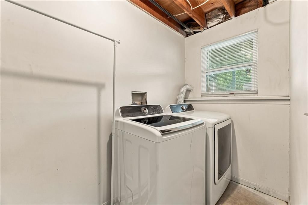 1337 E 123rd Street — photo 35