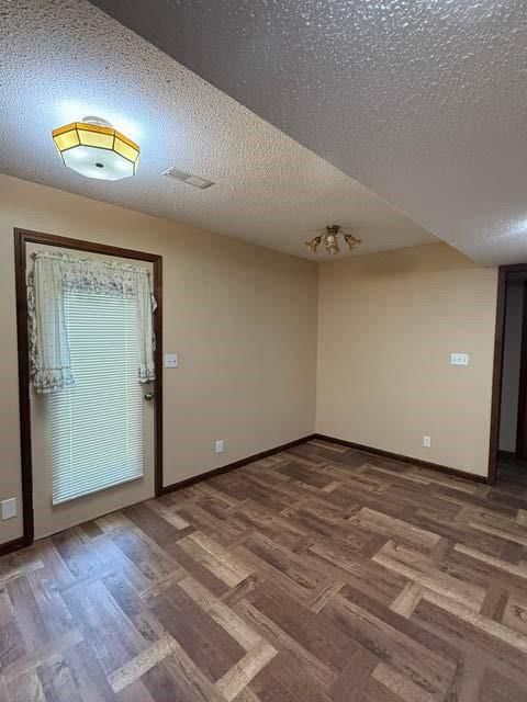 106 W Major Street — photo 9