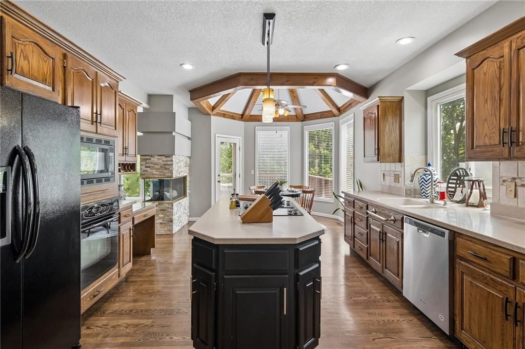 6841 NW Monticello Court — photo 10