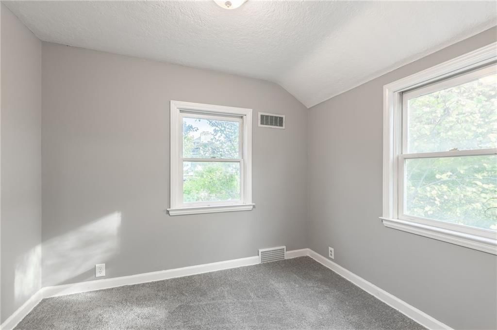 1201 N River Boulevard — photo 25