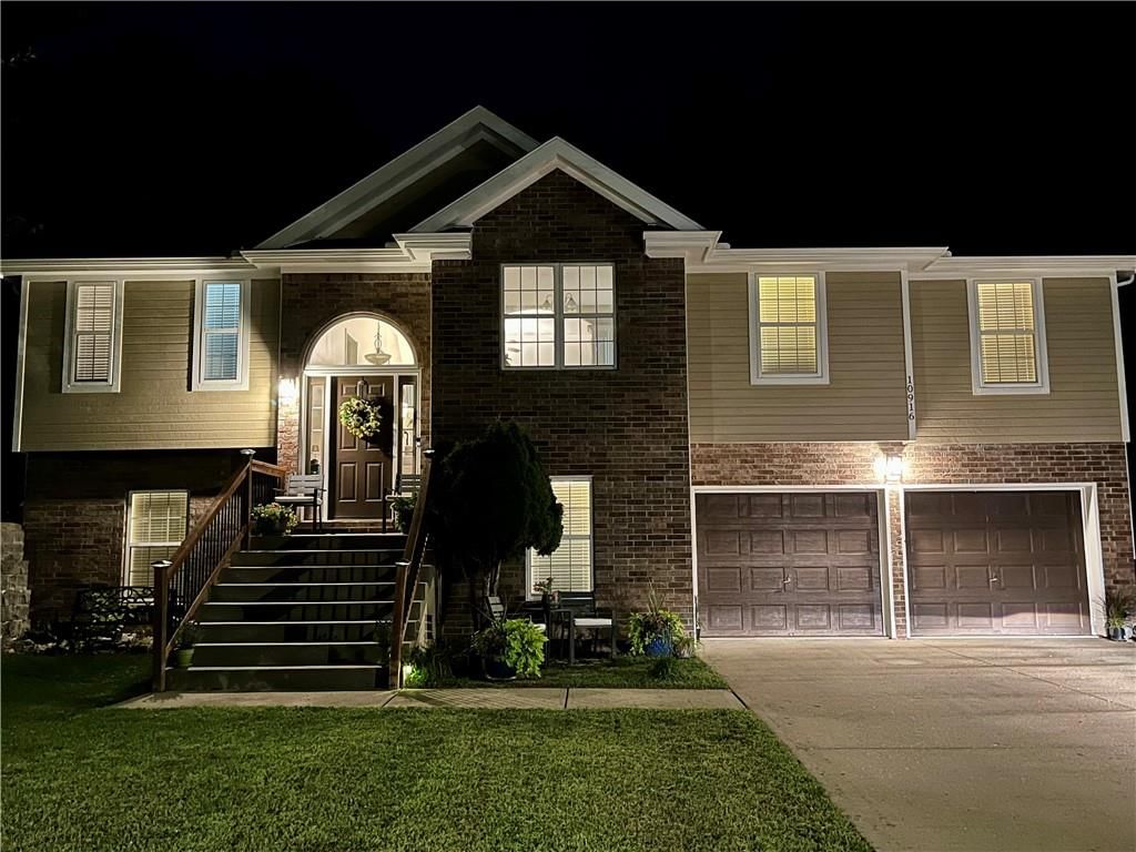 10916 N OXFORD Avenue — photo 2