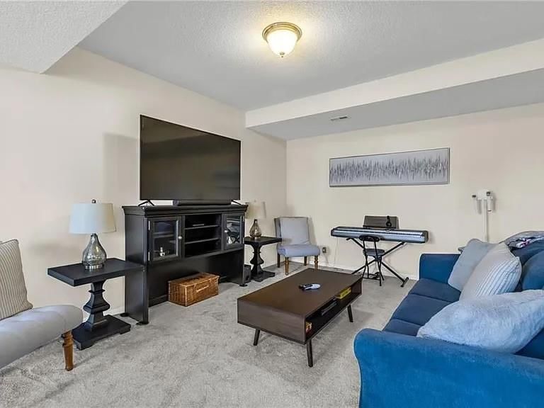 10916 N OXFORD Avenue — photo 33