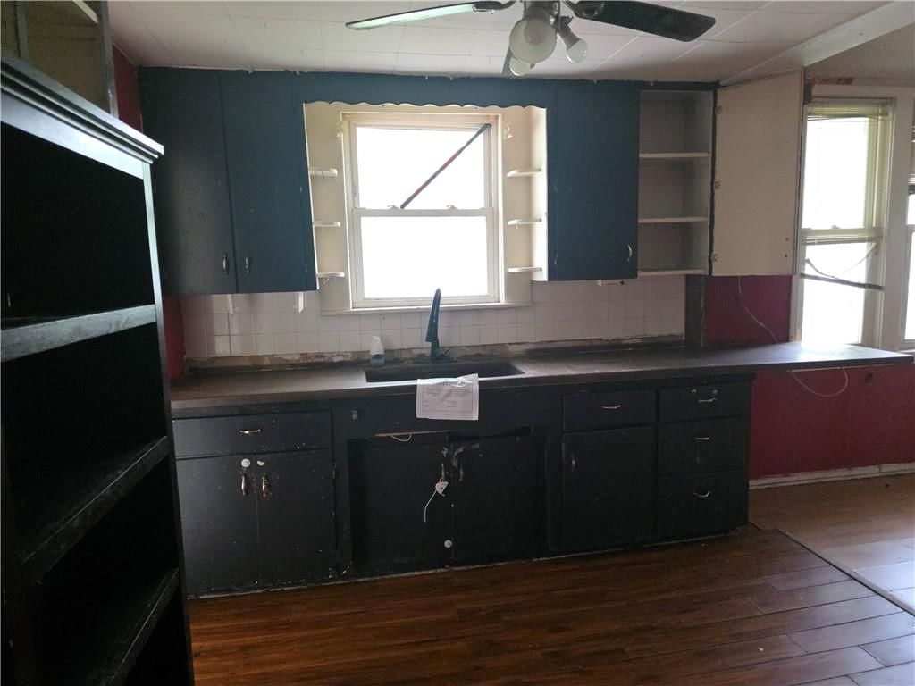 208 E Woodward Street — photo 5