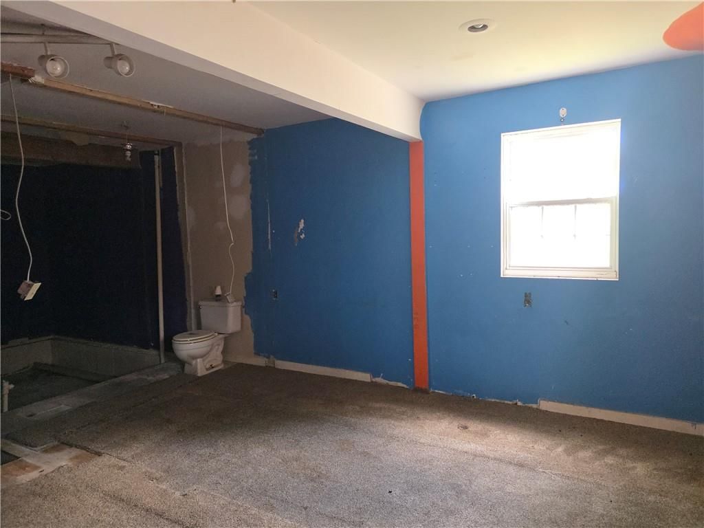 208 E Woodward Street — photo 12