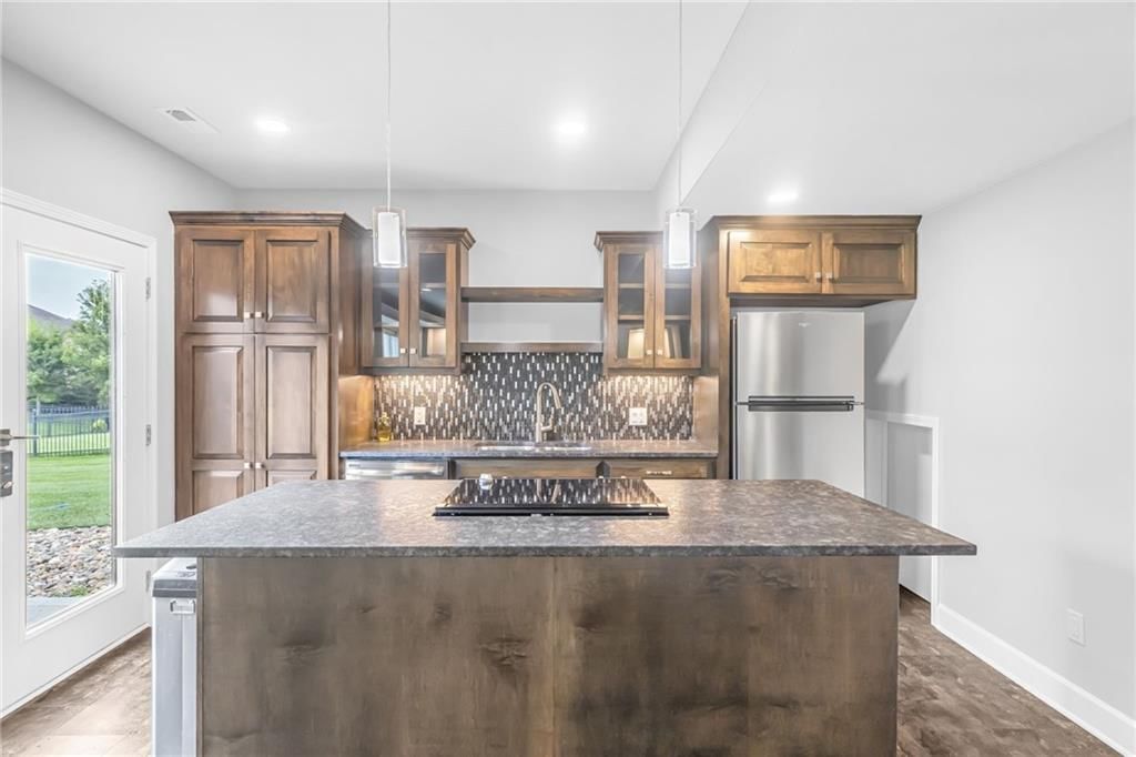 16801 Melrose Street — photo 16