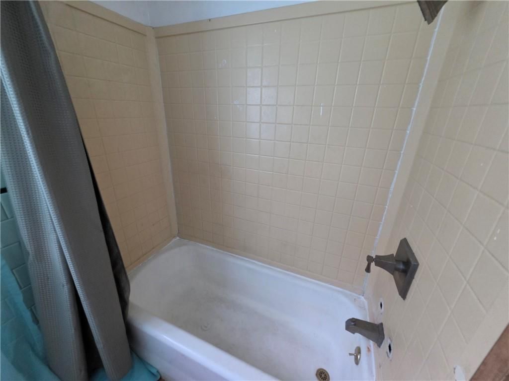 8504 E 87th Street — photo 5